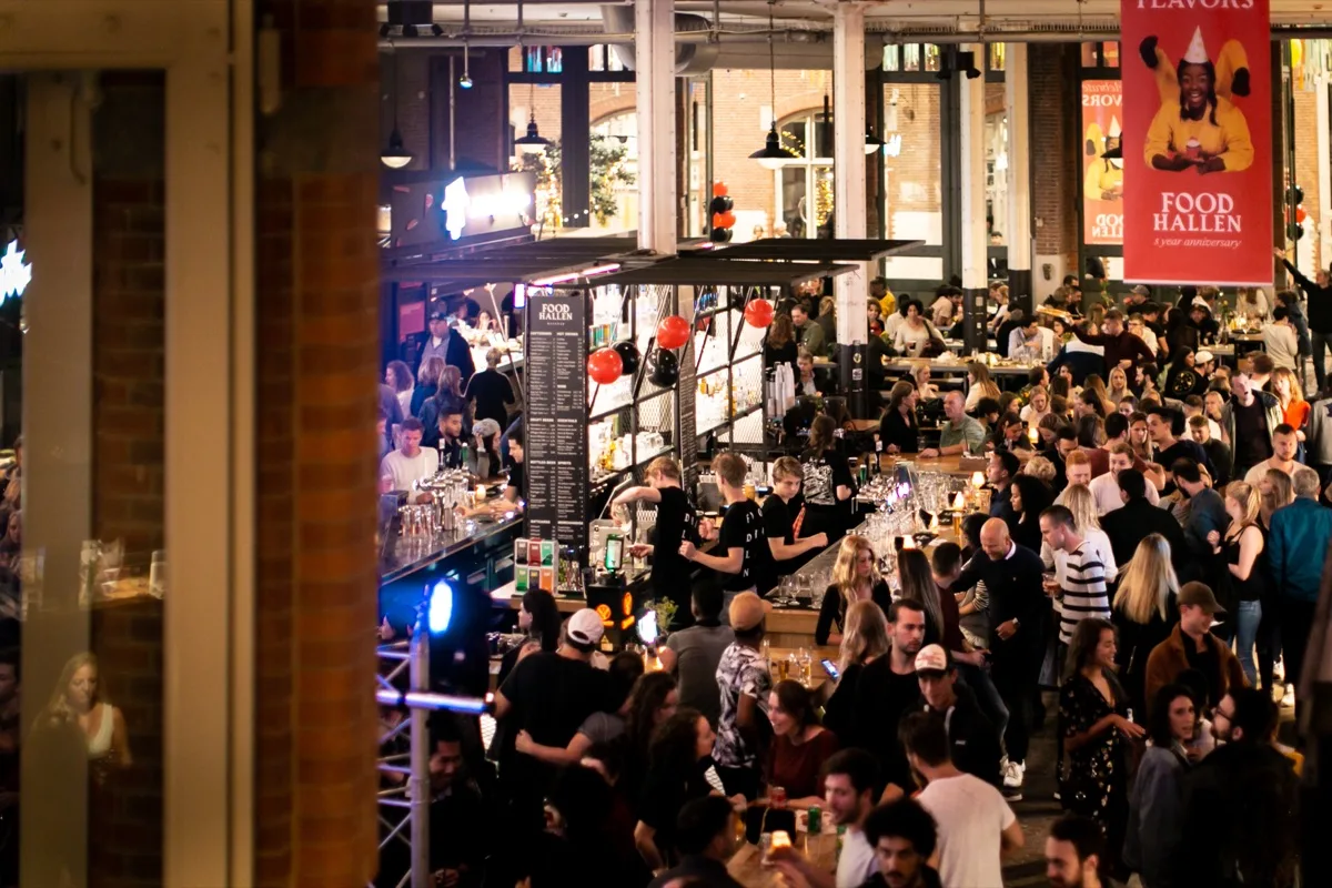 Foodhallen overdekte foodhal, Amsterdam